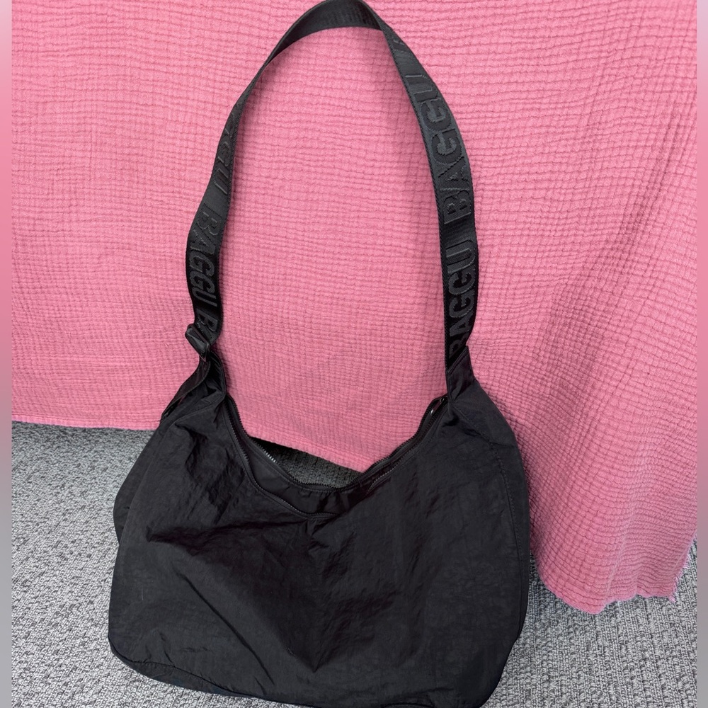 Baggu Crescent, Black, Large, like new